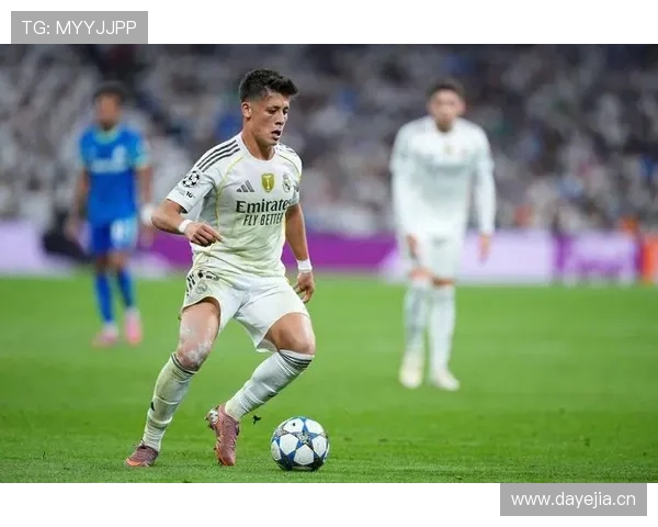 居莱尔 vs 贝林厄姆：皇马新星战术角色与成长路径对比