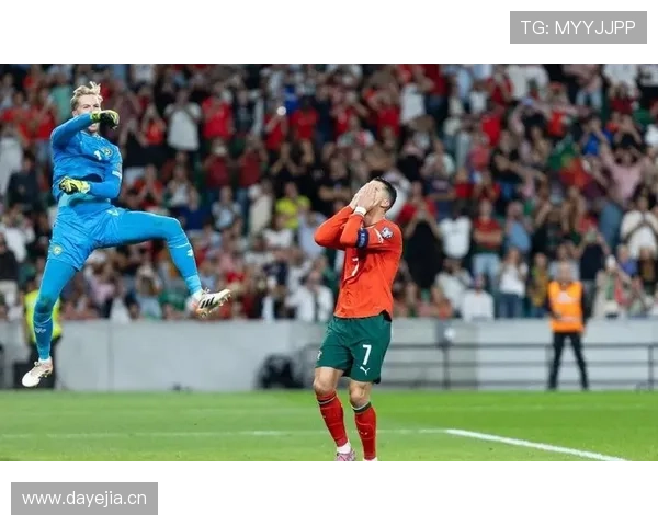 哈兰德与C罗早期进球能力对比：终结方式差异解析