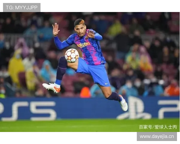 罗纳德·阿劳霍近期防守表现稳健,状态持续提升 罗纳德·阿劳霍近期防守表现稳健,状态持续提升