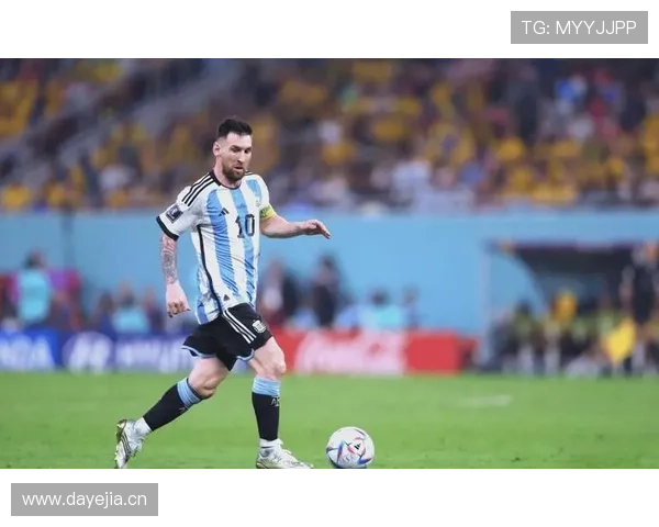 穆西亚拉 vs 梅西：天赋上限差距在哪